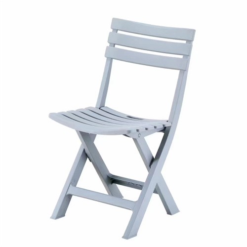 Foldable plastic chair